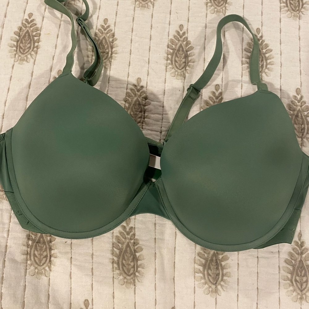 NWT Pink Bra Sz 40B